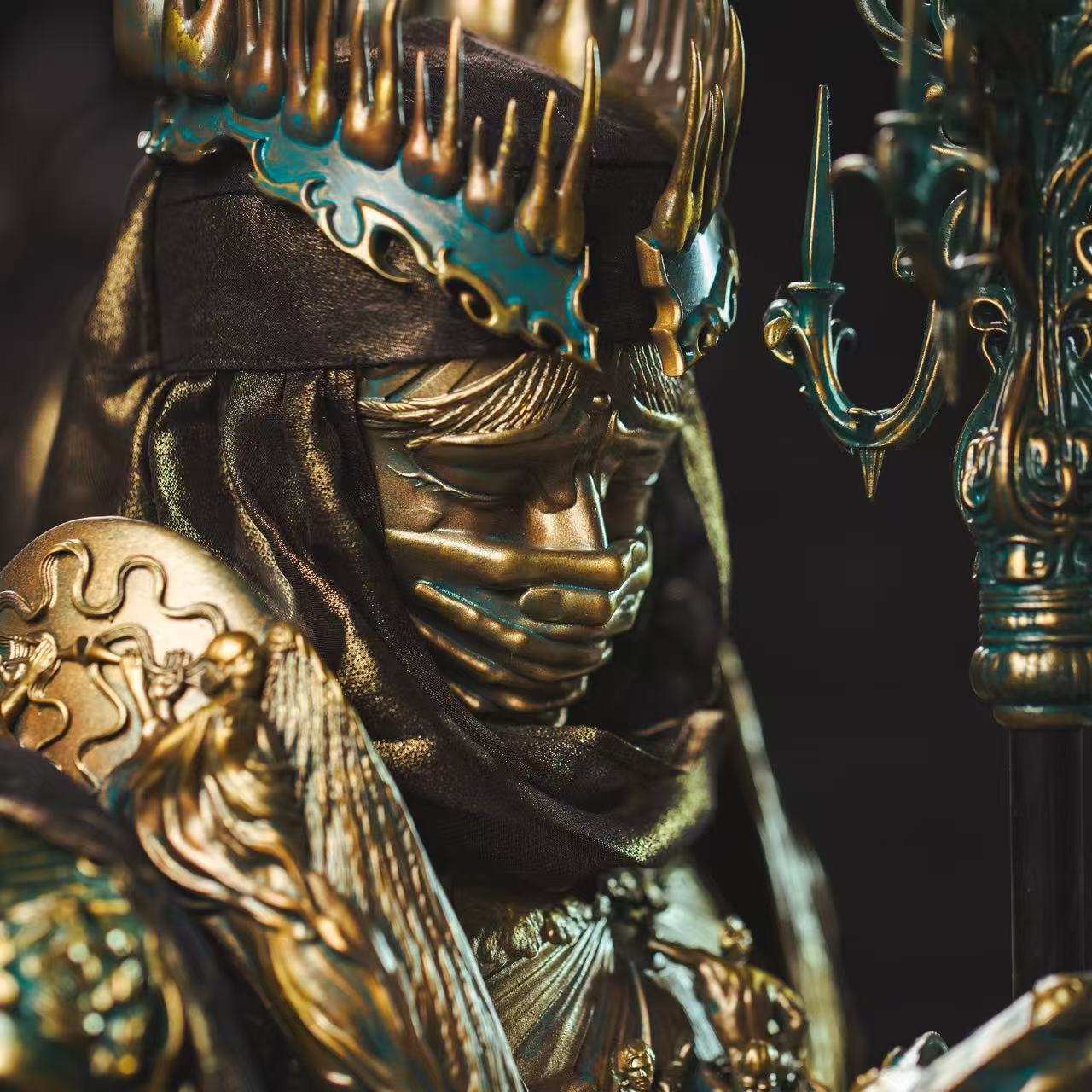 Armour Set of FAMINE